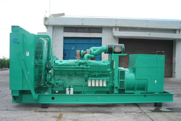 徐水工厂发电机应急发电时如何更准确地检查发电机状态？